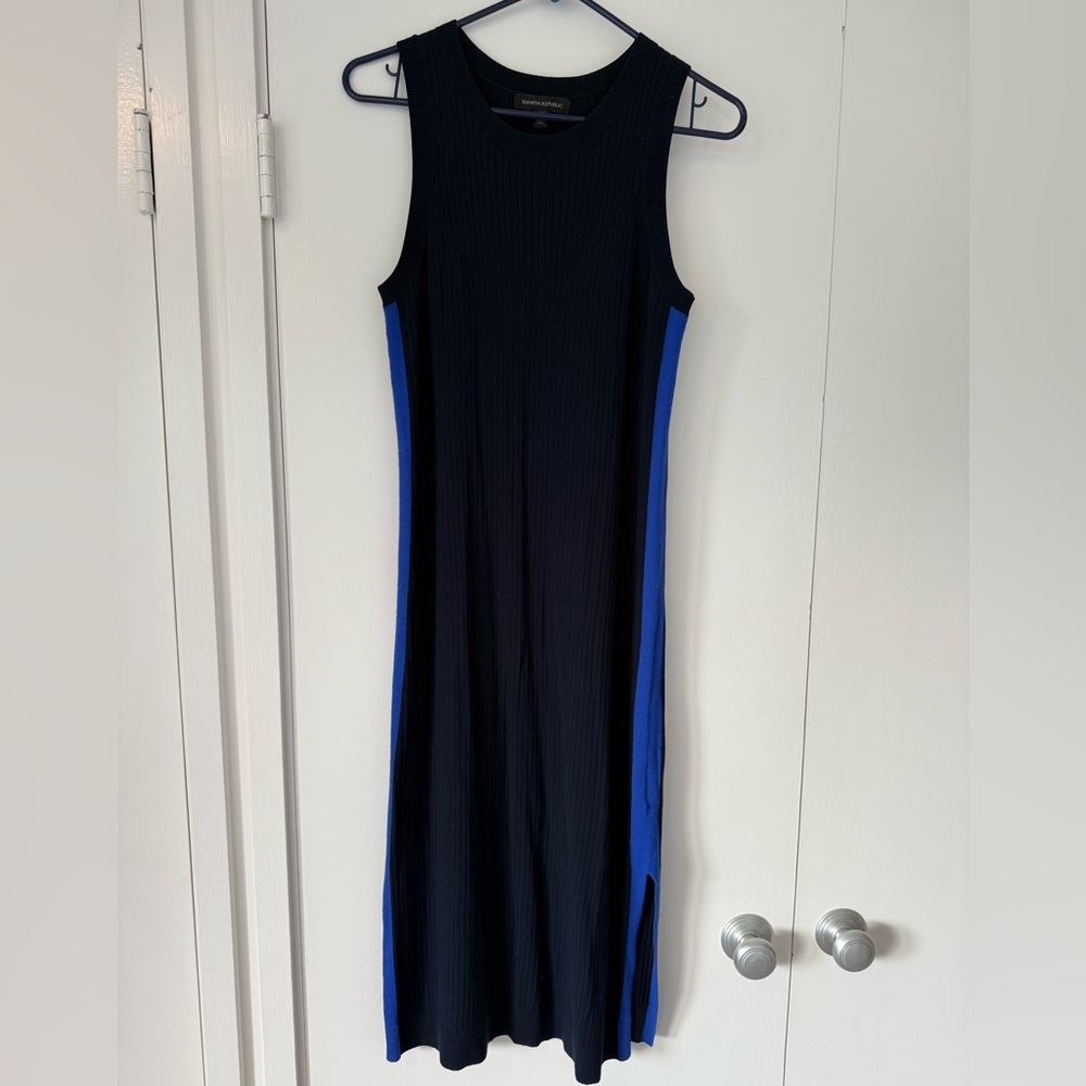 NWT Banana Republic Navy dress w/ royal blue stripes. Size Medium Petite